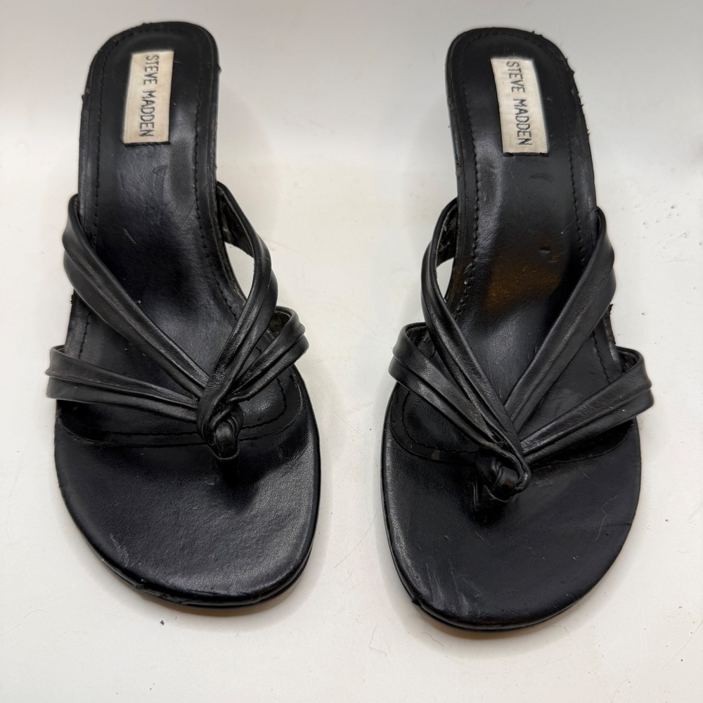 Steve Madden Kisses Black Leather Strappy Kitten Heel Thong Sandals Womens 7.5 M